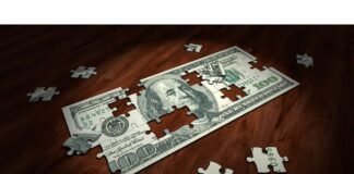 TKO木本氏の投資トラブルについてーFX、不動産投資、暗号資産 札束